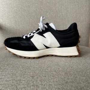 New Balance 327 Great Condition sz 8.5